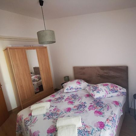 Apartments Triton Рогозница Екстериор снимка