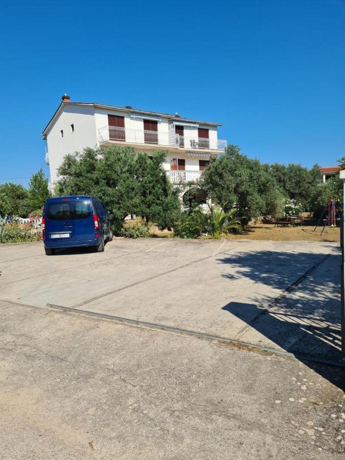 Apartments Triton Рогозница Екстериор снимка