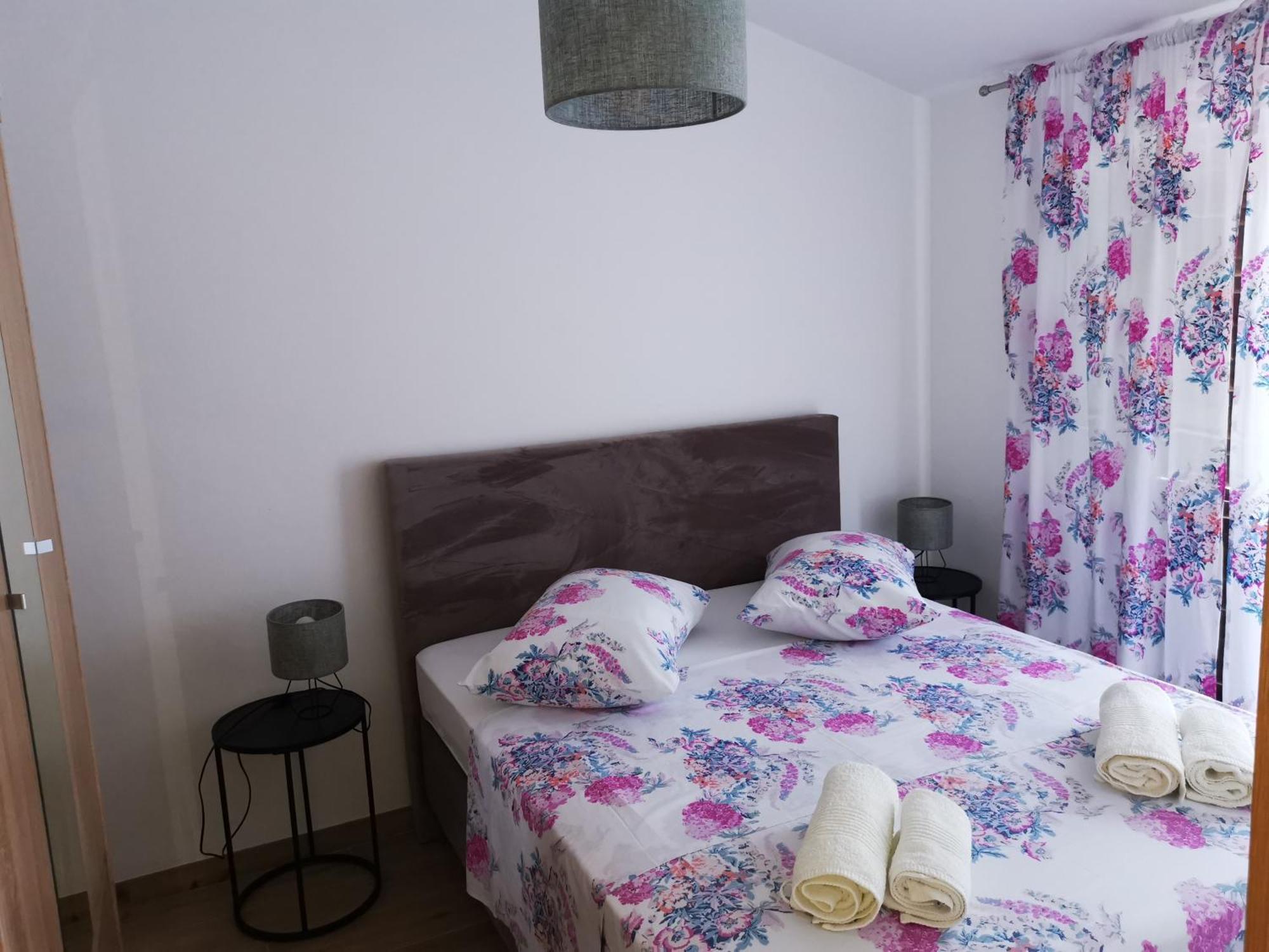 Apartments Triton Рогозница Екстериор снимка