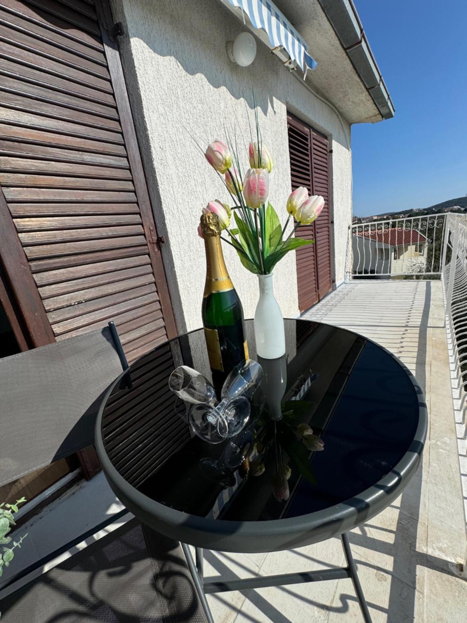 Apartments Triton Рогозница Екстериор снимка